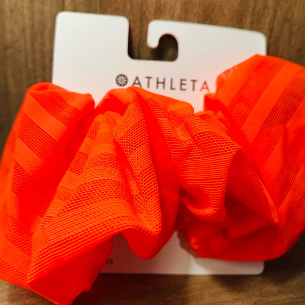 🎉HP🎉 Athleta Oversized Scrunchie - Red/Orange - NWT